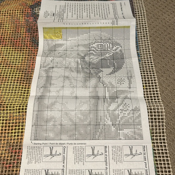 Macaw Latch Hook Kit - Picture 3 of 4